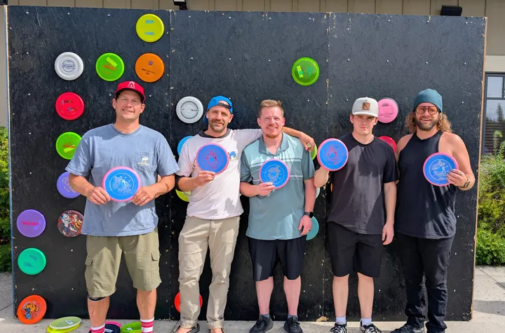 This year’s scramble winners at the disc wall