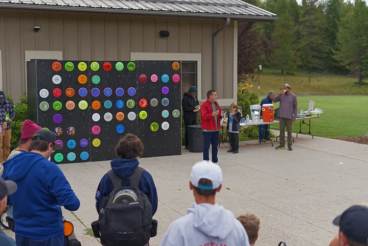 The disc wall before the player meeting